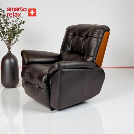 Smarto Relax TV Koltuğu Berjer (Siyah) – Zürih VIP Serisi, Elektrikli Kademeli Sırt Dayama, Ergonomik, Hakiki Deri, USB Şarj, Doğal Ahşap Arka Panel, Kontrol Panelli, Dekoratif Tekli Koltuk - Görsel 2