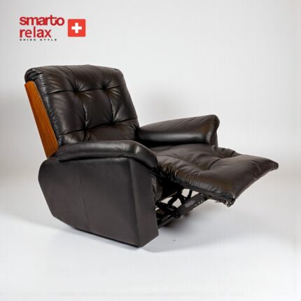 Smarto Relax TV Koltuğu Berjer (Siyah) – Zürih VIP Serisi, Elektrikli Kademeli Sırt Dayama, Ergonomik, Hakiki Deri, USB Şarj, Doğal Ahşap Arka Panel, Kontrol Panelli, Dekoratif Tekli Koltuk - Görsel 3